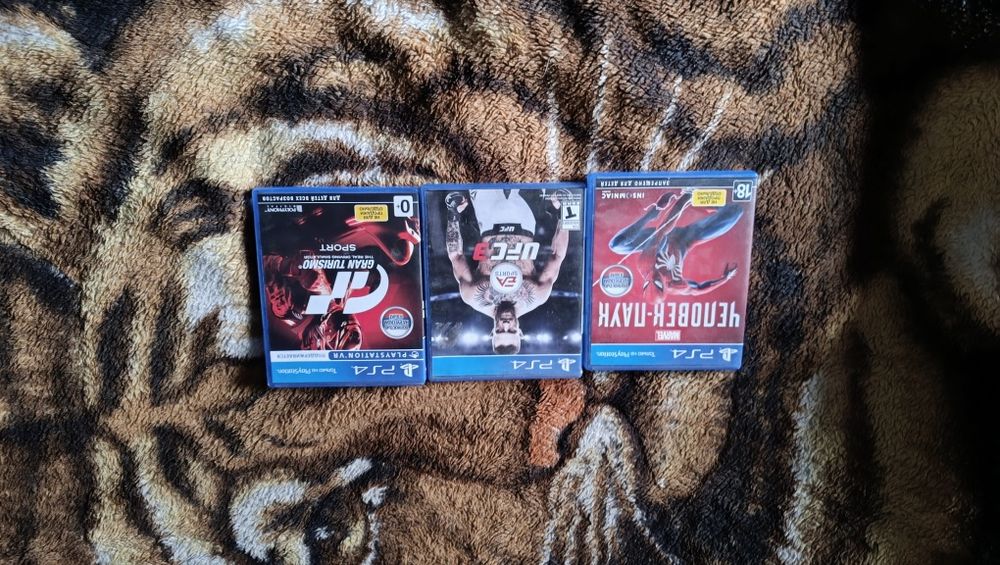 Диски пс4 все вместе отдам за 10