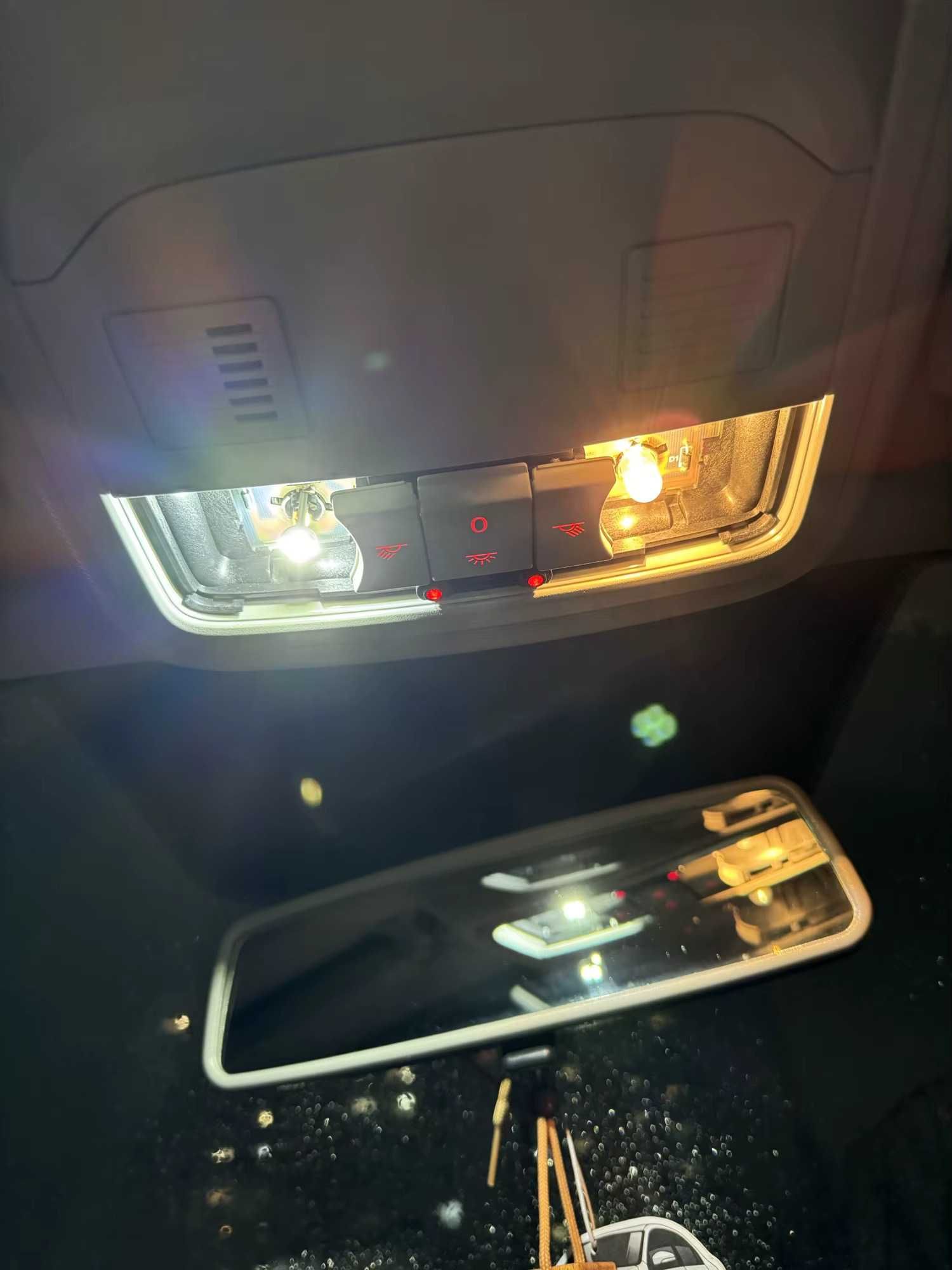 Гаранция! Нови Интериорни LED Крушки за VW Jetta и Bora
