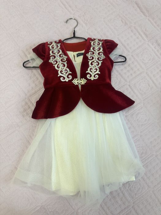 Продам кз национальную жилетку с головым убором