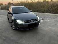 VW Jetta 1.6 TDI 105 к.c. BLUEMOTION
