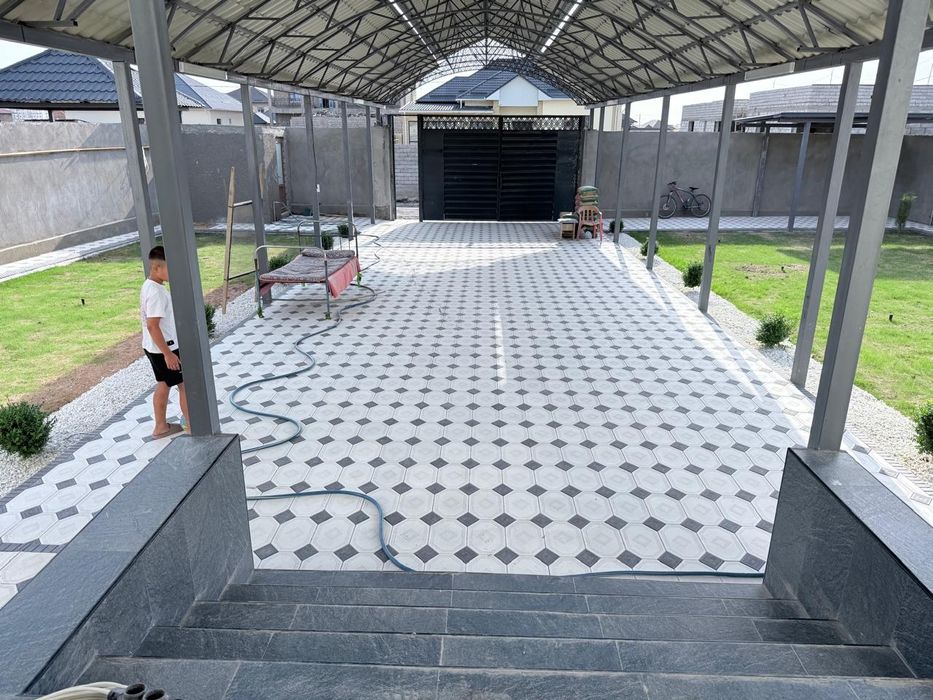 Брусчатка бордюр латок люк