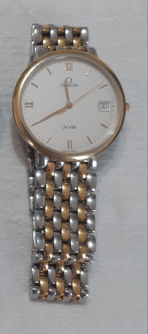 Часовник Omega De Ville