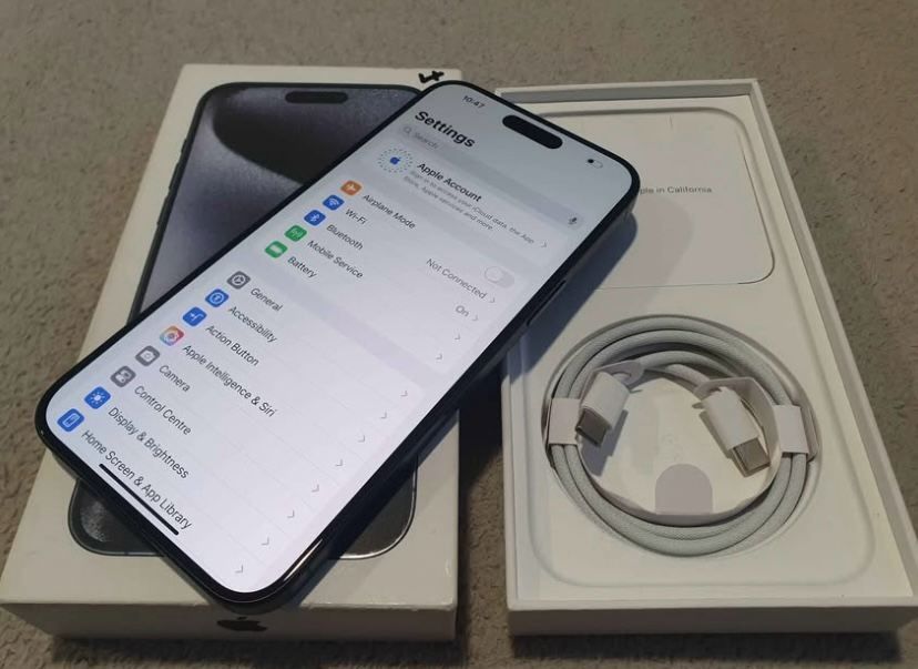 Vând / Schimb IPhone 15 Pro Max 256 GB