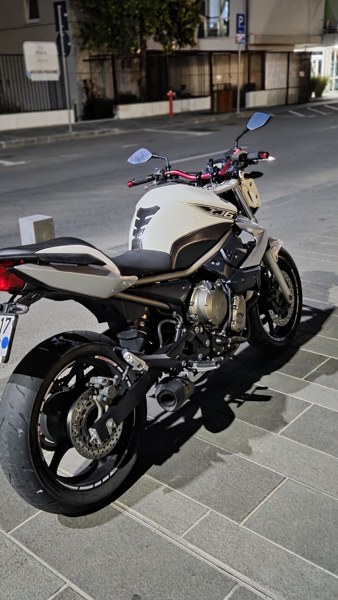 Yamaha Xj6 2009 600cc