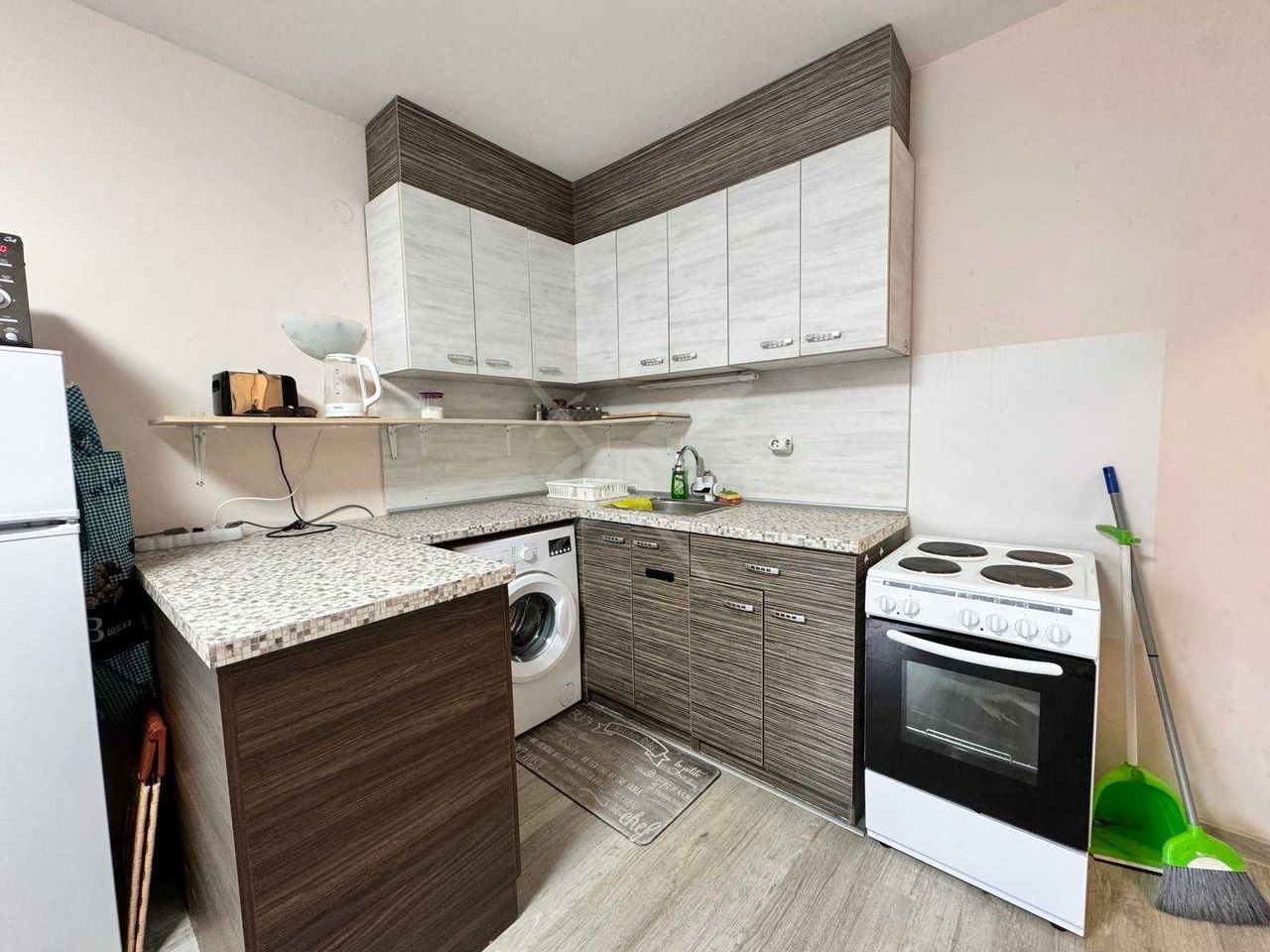 Продава се Двустаен апартамент в к.к. Слънчев бряг - 73 кв.м за 802 €/кв.м - Снимка #2