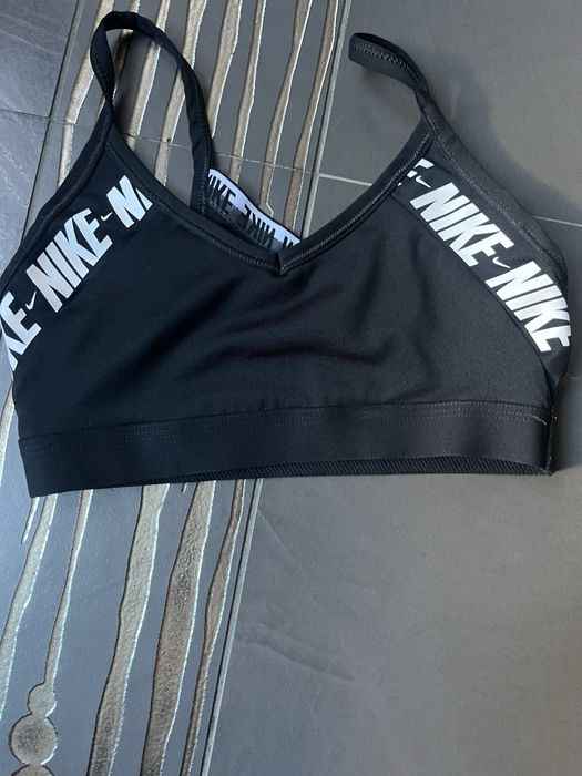 Бюстие оригинално Nike