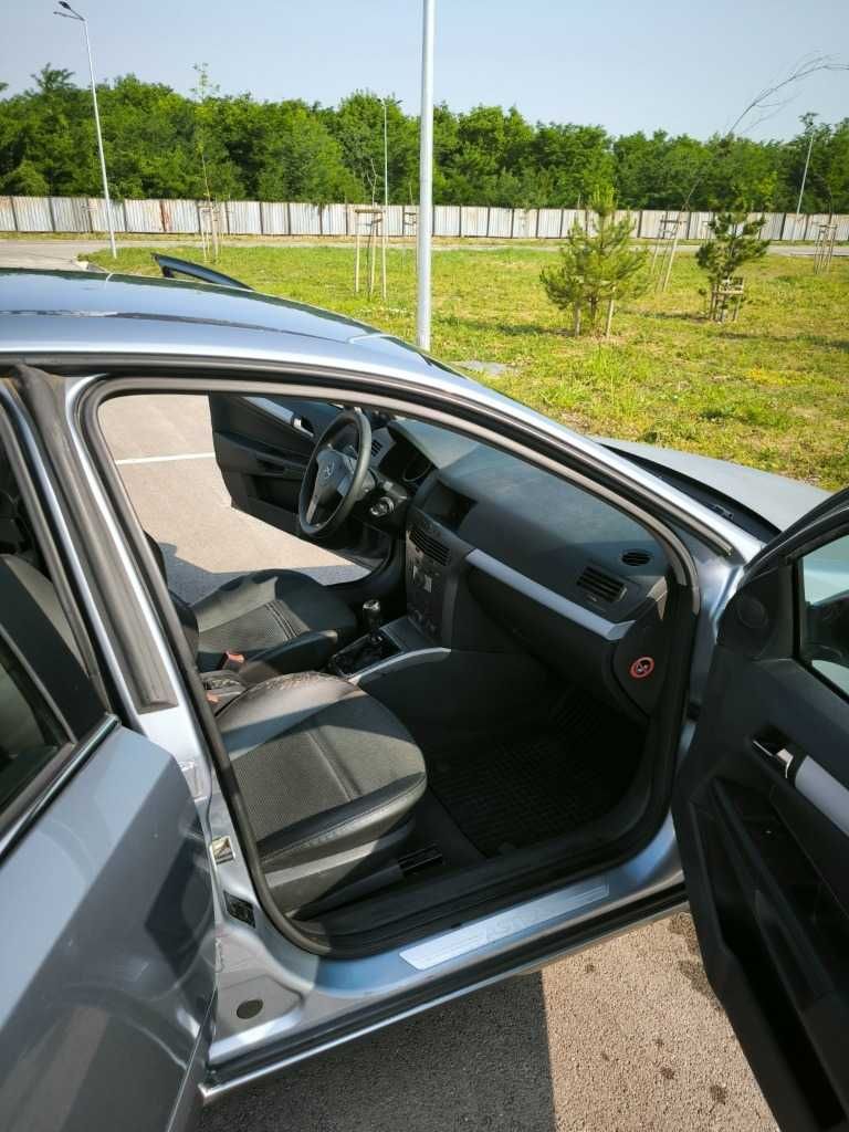 Opel Astra H 1.8 Cosmo