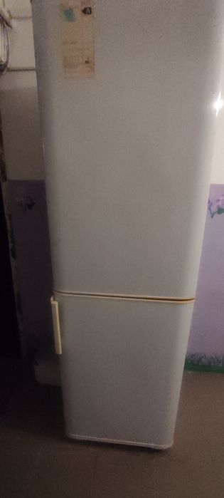 Холодильник б/у работающий