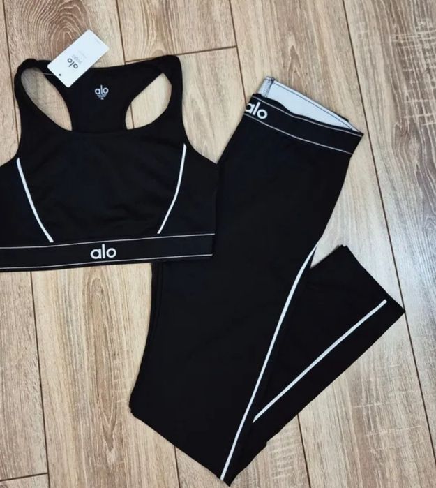 Дамски комплект оформящ