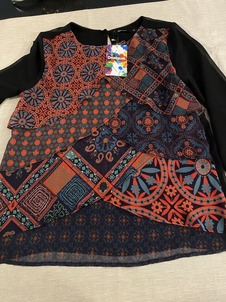 Bluza Desigual, noua cu eticheta.