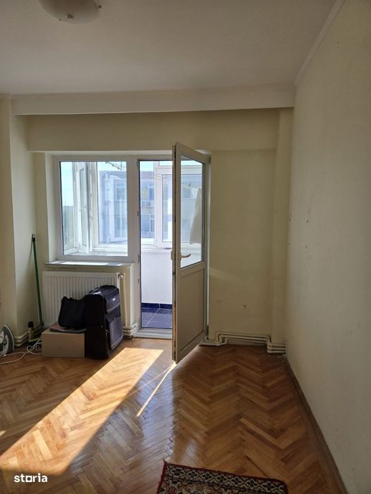 Faleză Nord-Apartament 4 camere decomandat