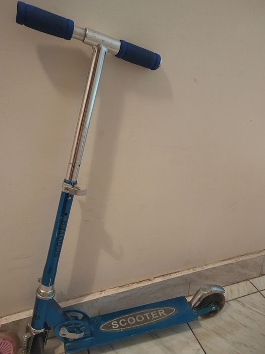 Тротинетка синя и розова