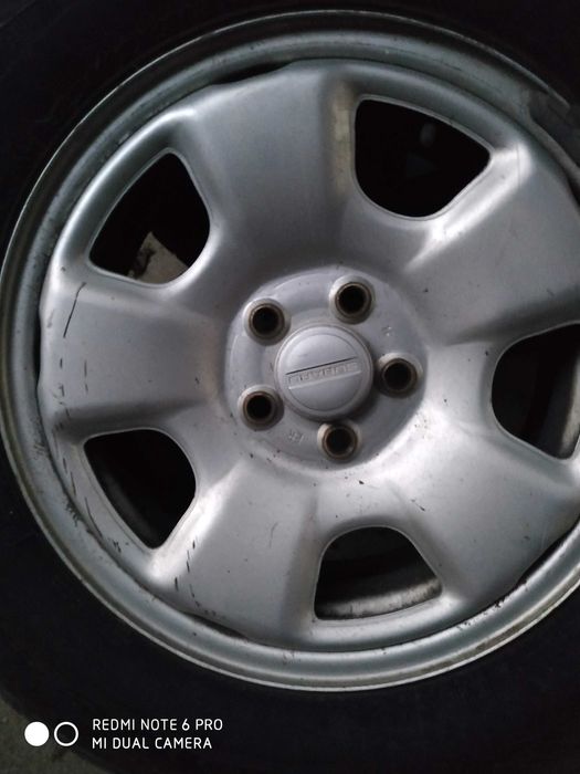 Метални  Джанти  с гуми за Subaru forester 15 цола гумите цена 250 лв