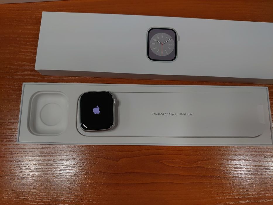 Apple Watch S8 45mm silver