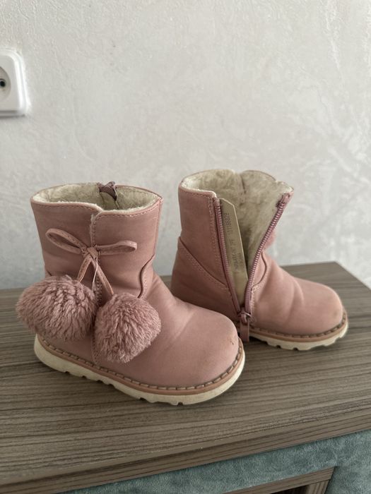 Обувь детская , зима сапожки удобные ,качественные