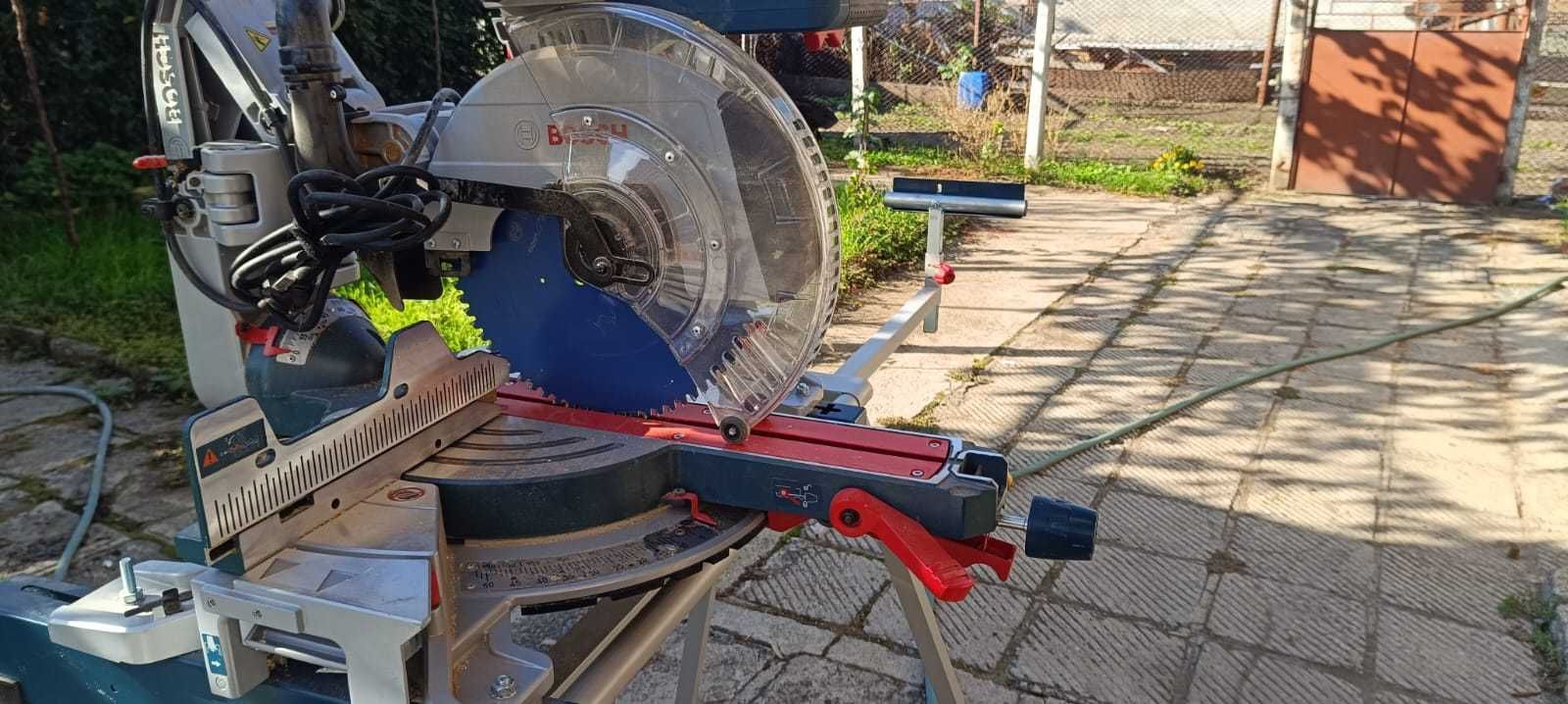 Циркуляр bosch със стойка bosch