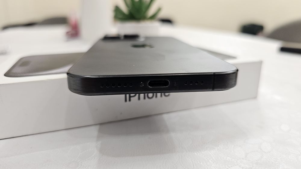 iPhone 15 Pro Max 256Gb като нов