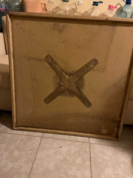 маси верзалитни с метални крака