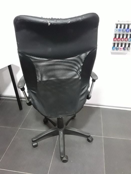 Многофункционален офис стол