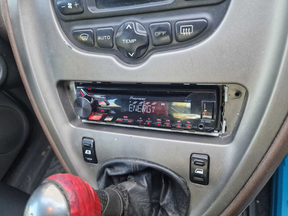 Pioneer CD и колони