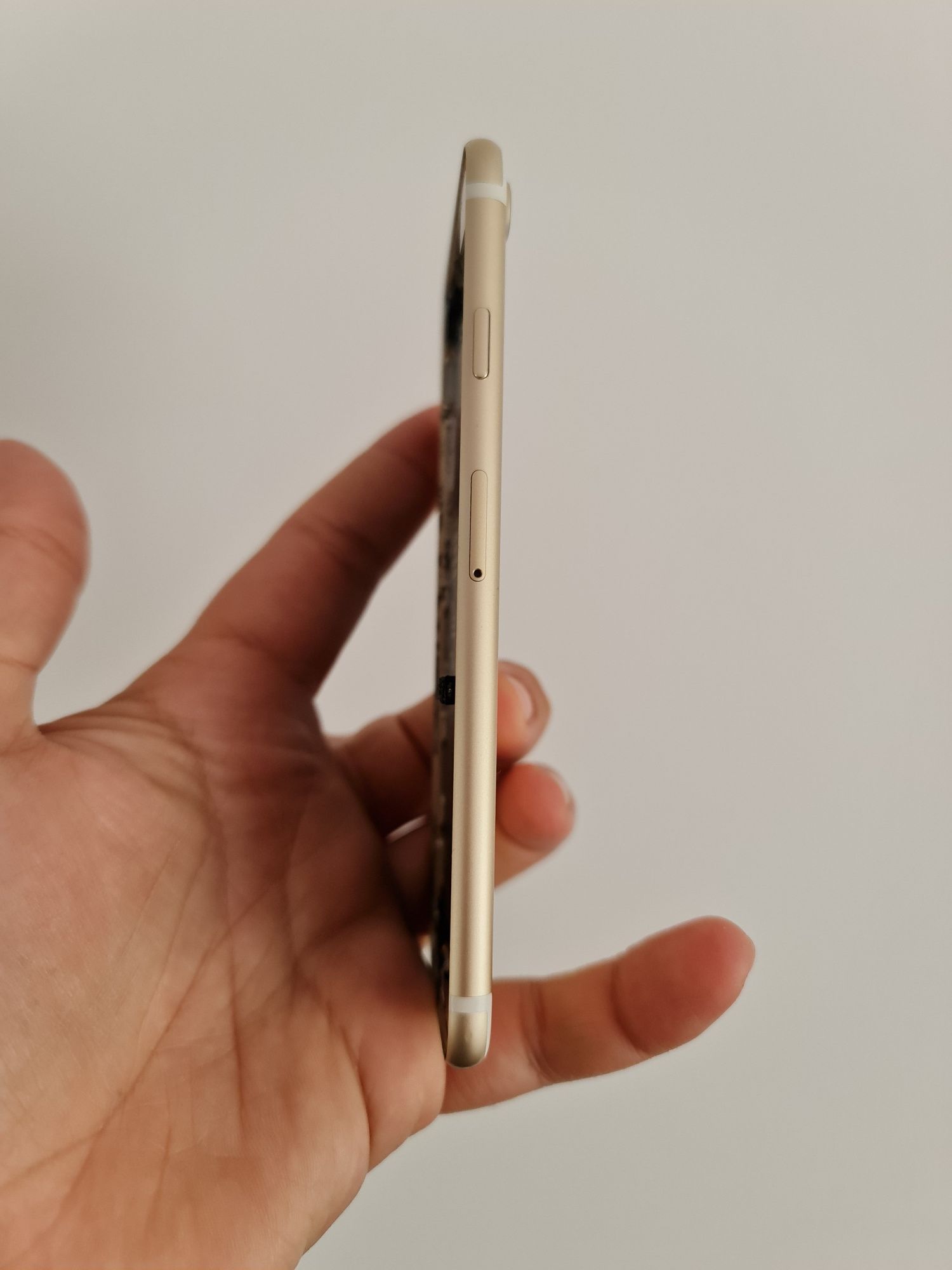 Piese Apple iPhone 7 gold: carcasa, camera fata, mufa, buton amprenta