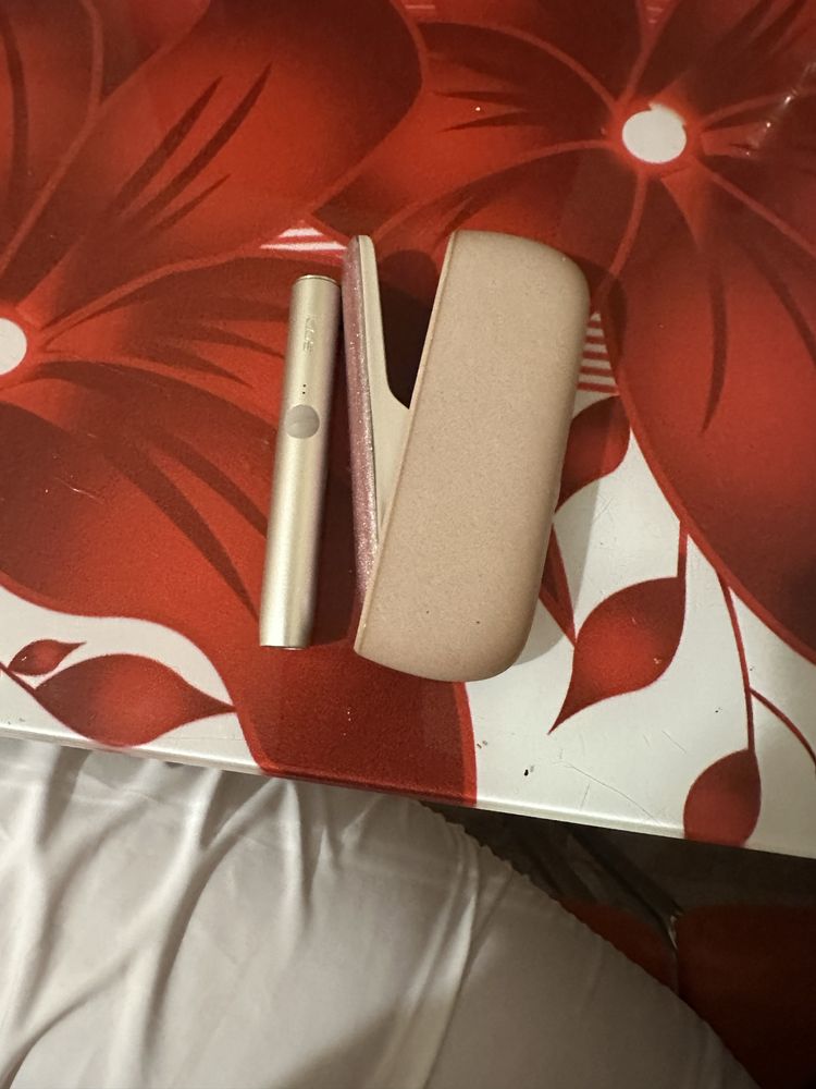 Iqos iluma cu pix