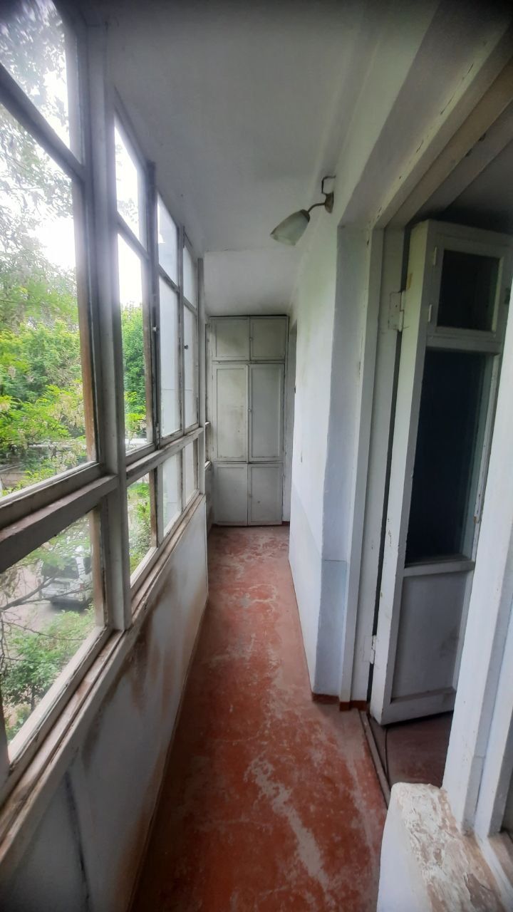 Продается 1 ком  кв рядом с Хокимият
