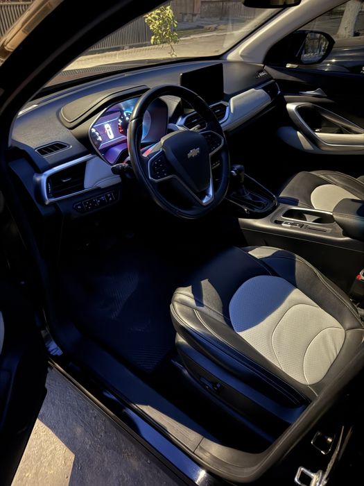 Captiva 5 2021 dubai qora