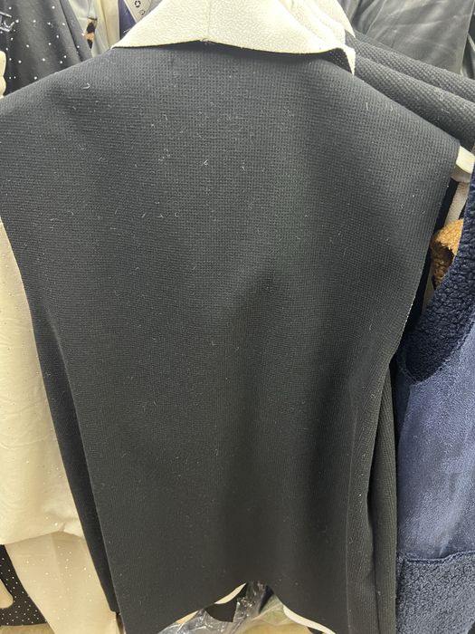 Дамски елек мерно с бяло