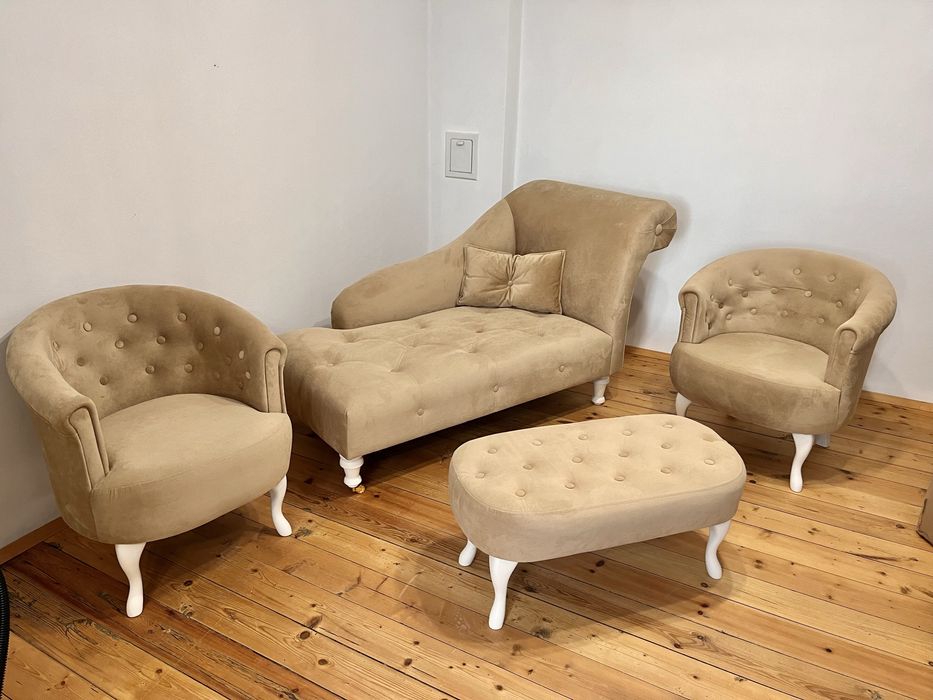 НОВ Комплект лежанка два фотьойла и пейка в бежово