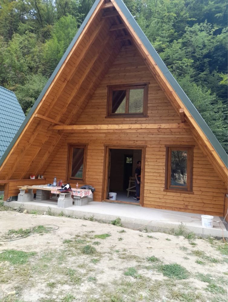 Vand cabane de gradina și de locuit