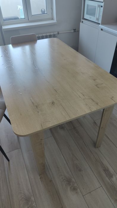 Продам  кухонный стол