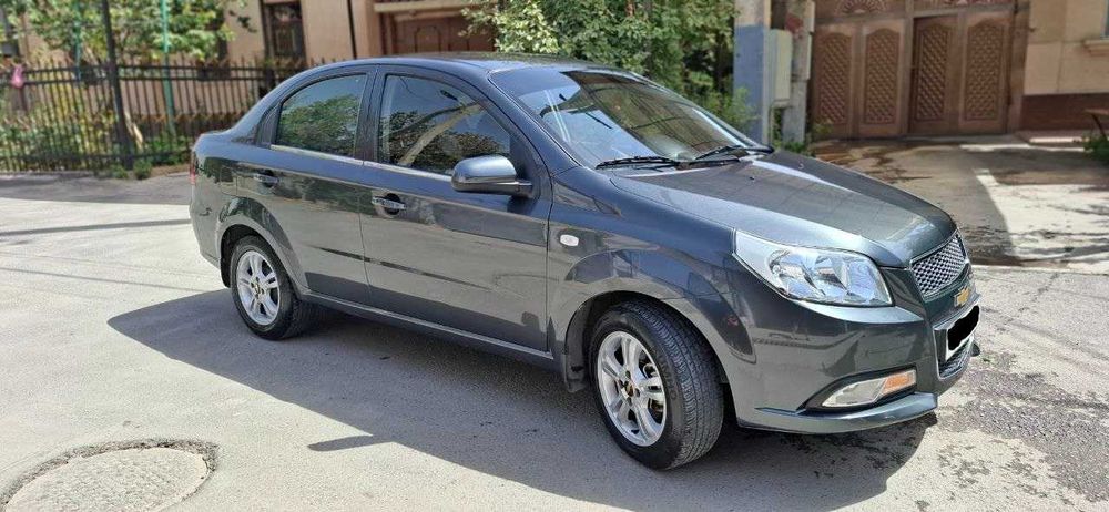 Срочно продам NEXIA 3