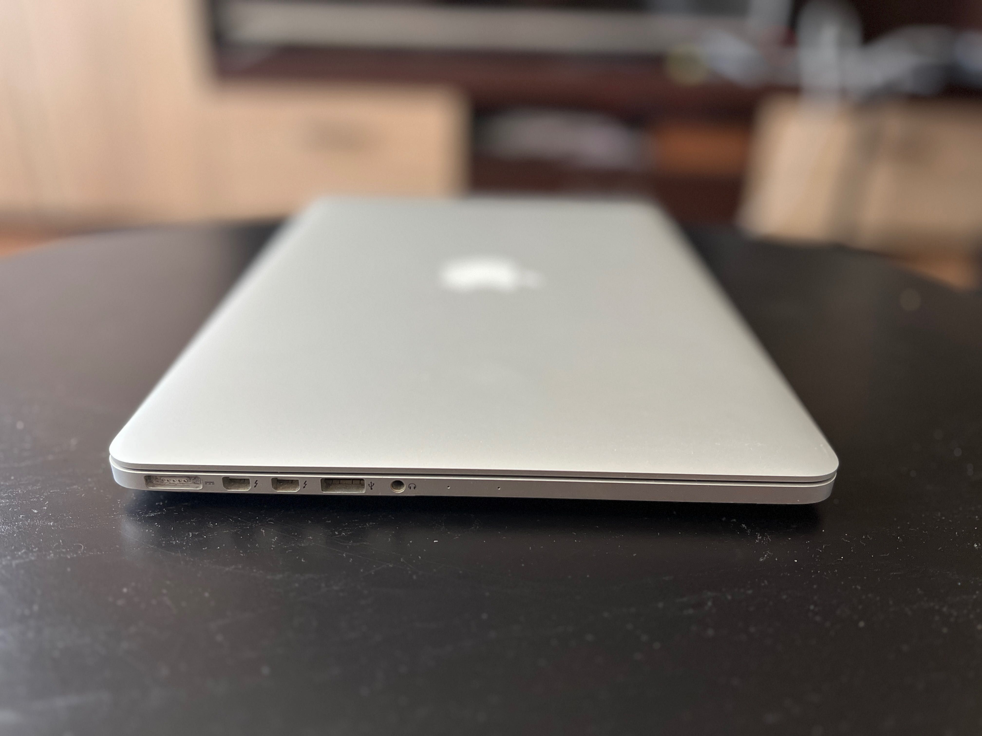 MacBook Pro 13" 2013 Retina 8GB RAM 128GB SSD - проблемна батерия