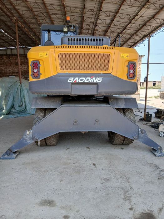 Экскаватор BAODING 125W