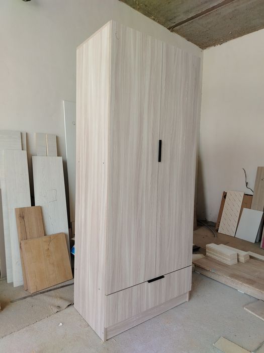 Шкаф для одежды новый!