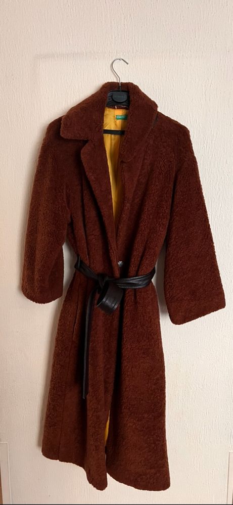 Дамско палто Бенетон. М размер