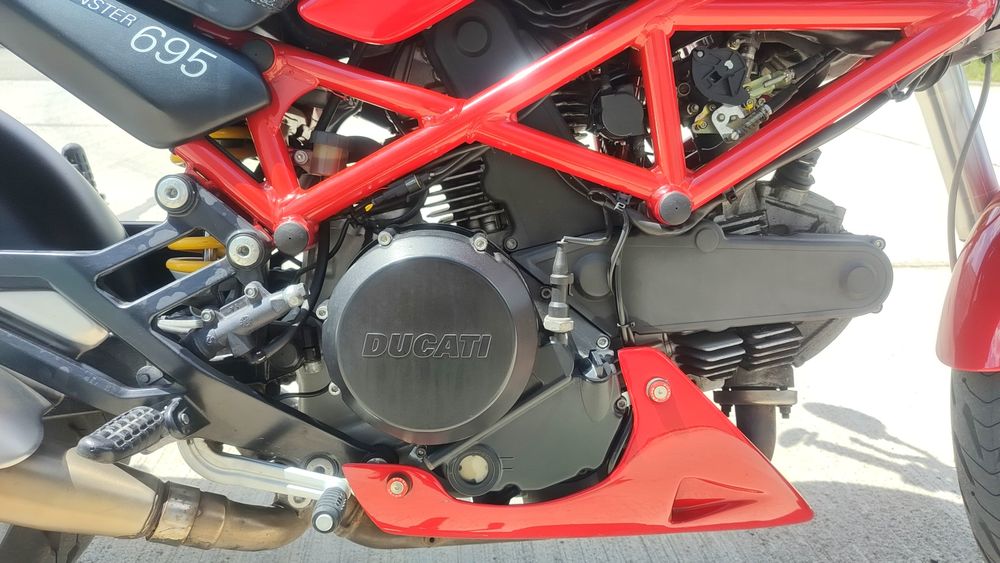 Ducati Monster 695 bijuterie