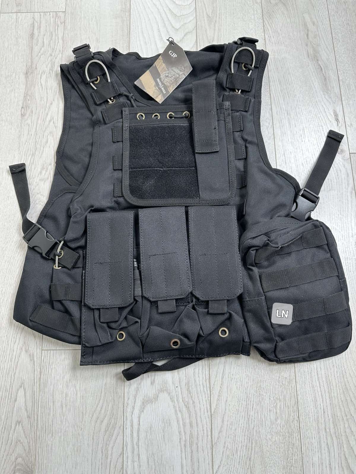 Намаление! Тактическа жилетка с MOLLE система