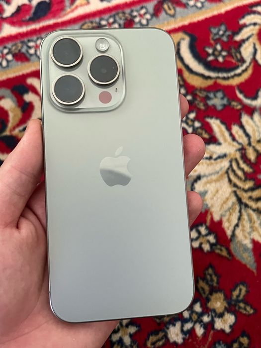 Iphone 15 pro silver
