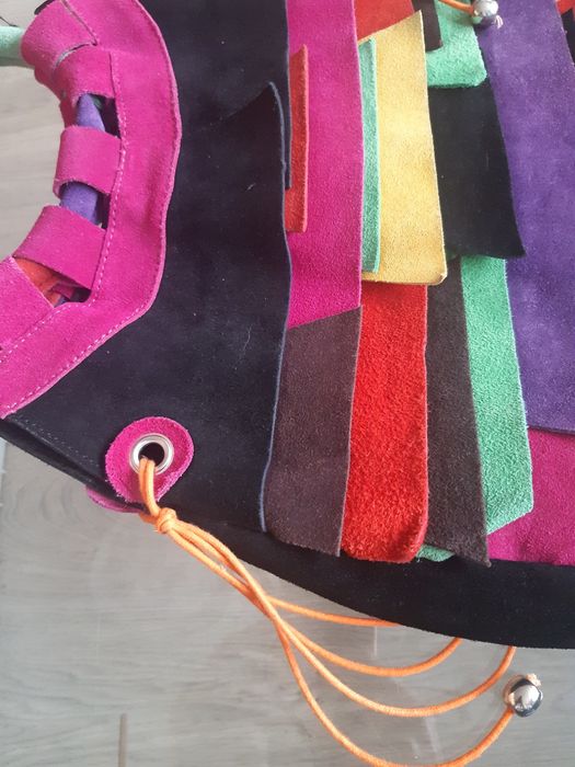 Дамска чанта от естествен велур MIU MIU