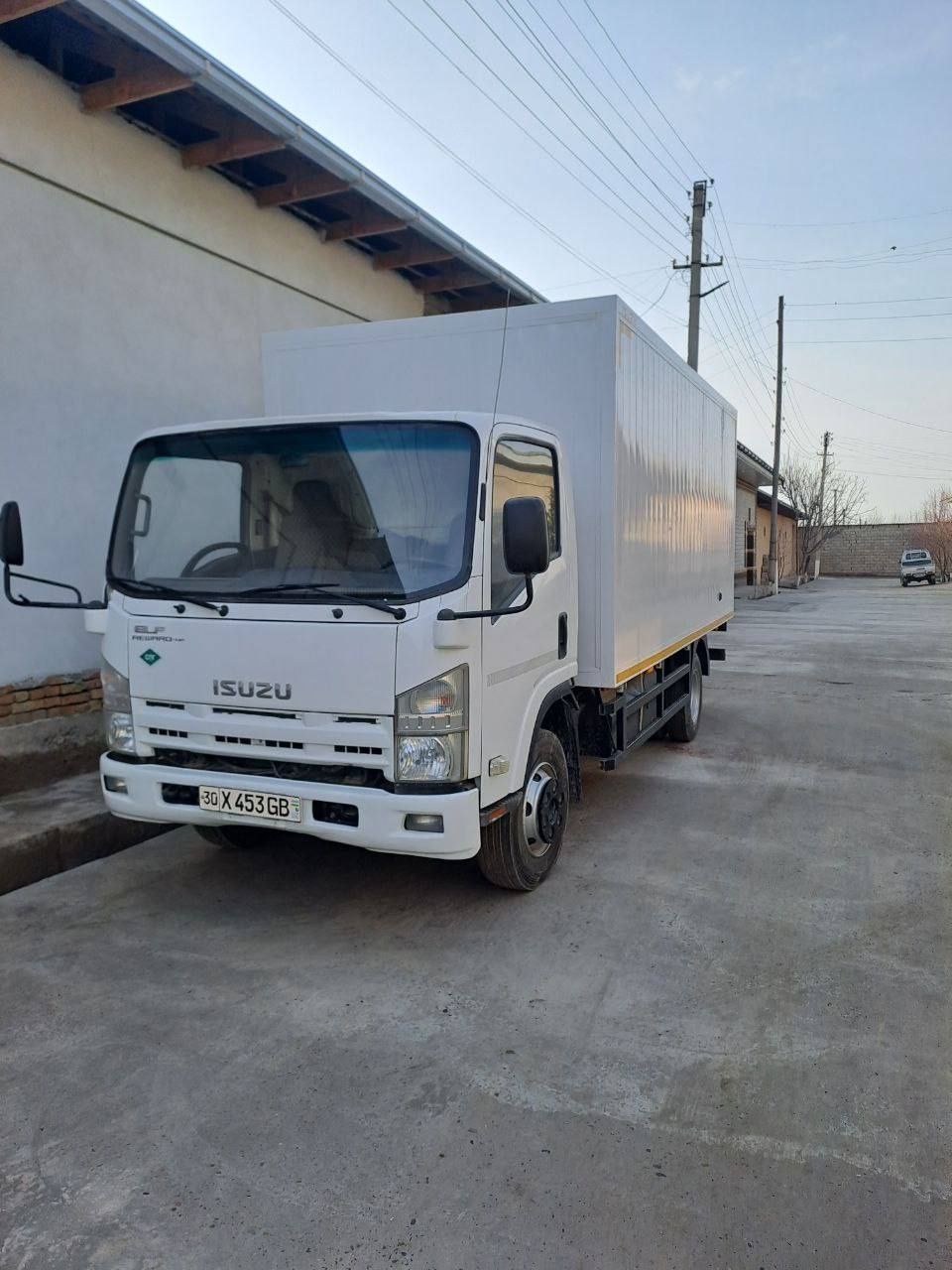 Isuzu 2009 samarqand