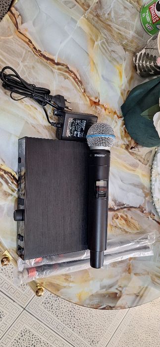 Microfon  shure ulx D 24 vând sau schimb cu 2 fbt himaxx 60