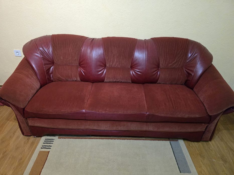 De vânzare canapea in stare foarte bună!