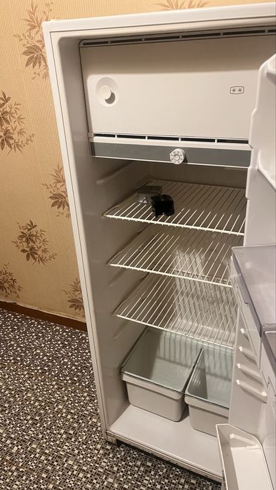 Холодильник, в нормальной состоянии