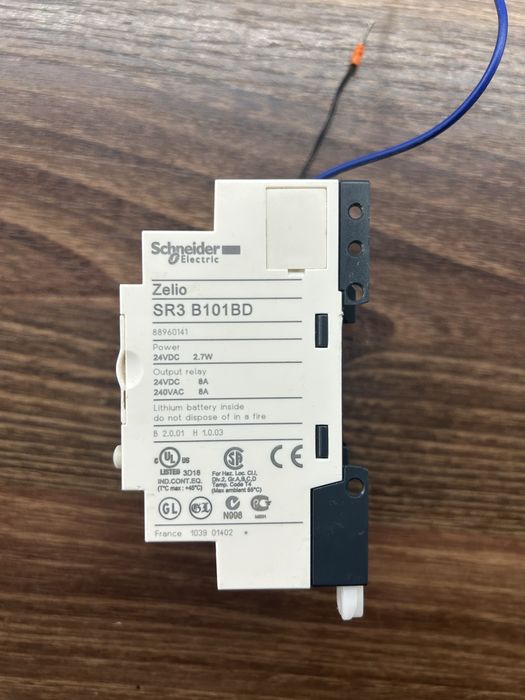 модулно интелигентно реле Zelio Logic SR3B101BD от Schneider