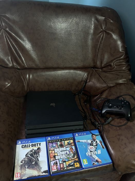 Playstation 4 Pro 1Tb mentenanta facuta recent