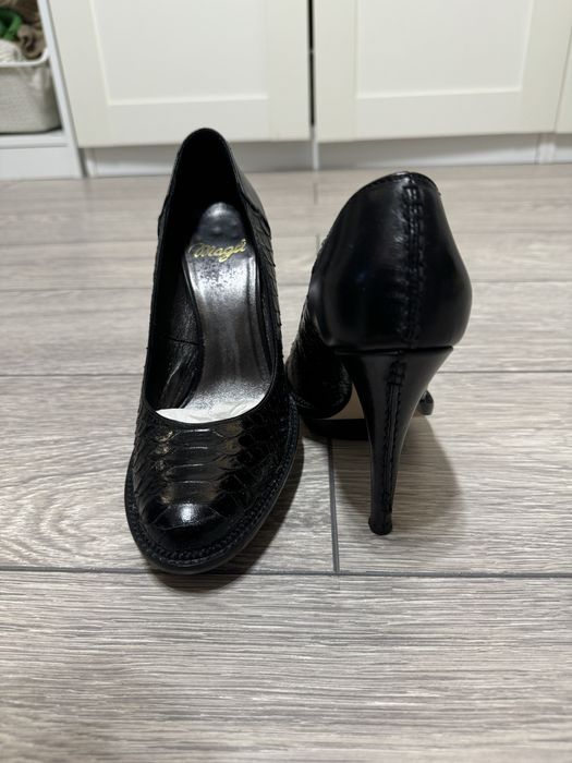 Pantofi cu toc/ platforma