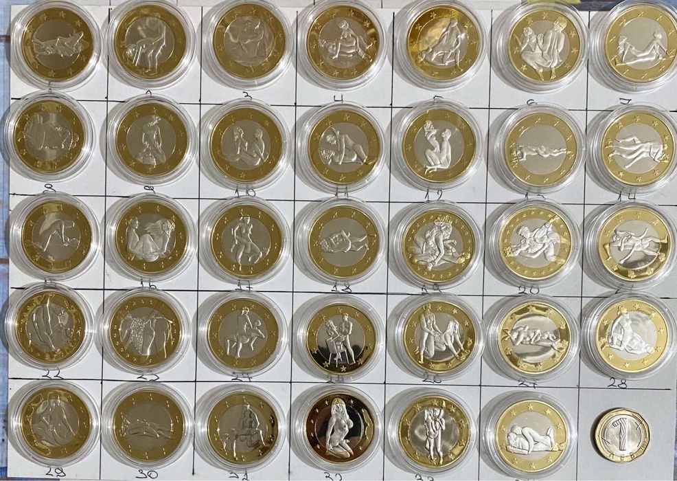 Сувенирни монети в защитни капсули
