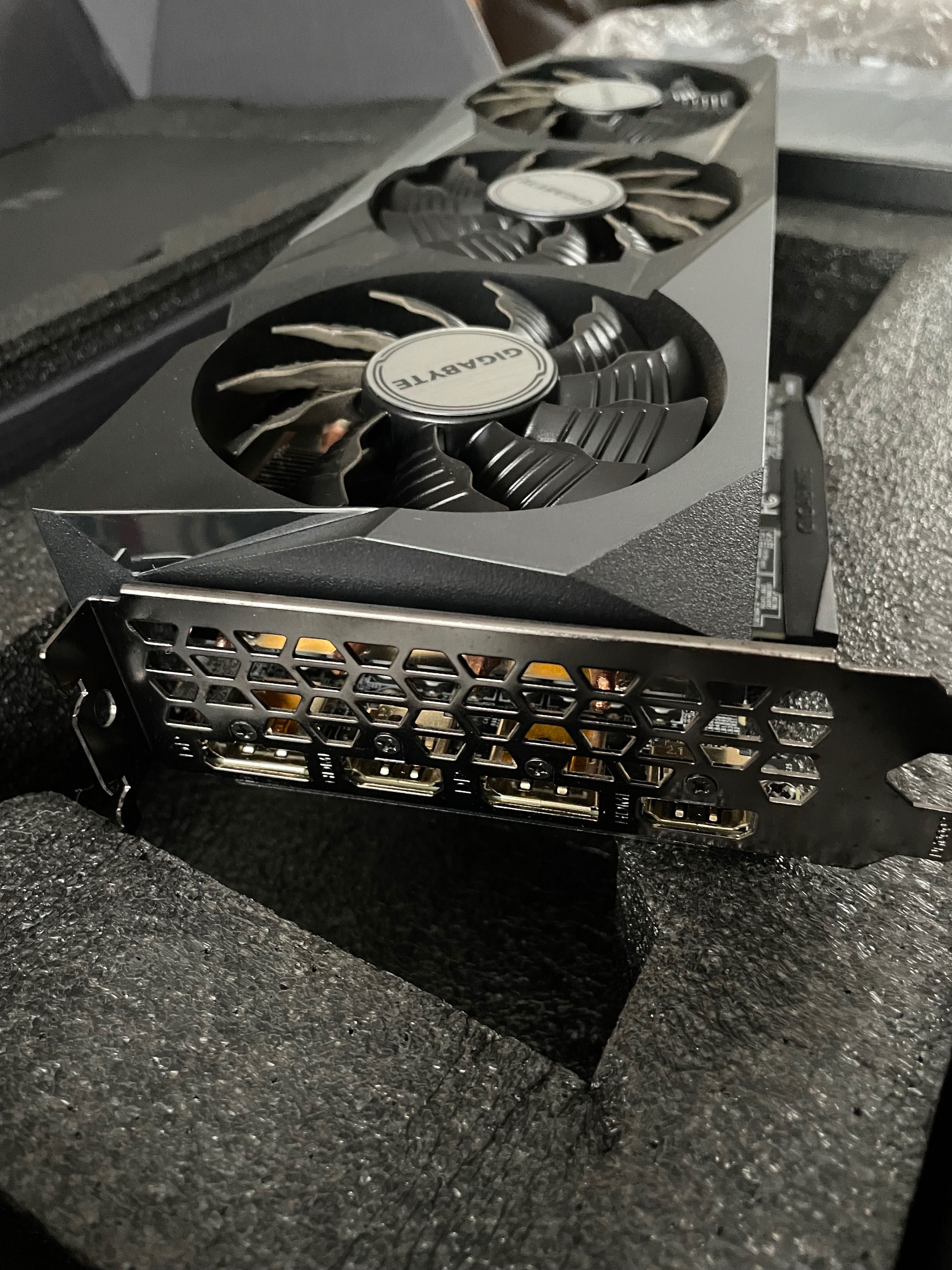 Gigabyte GeForce RTX 3070 Gaming OC 8GB, графична карта